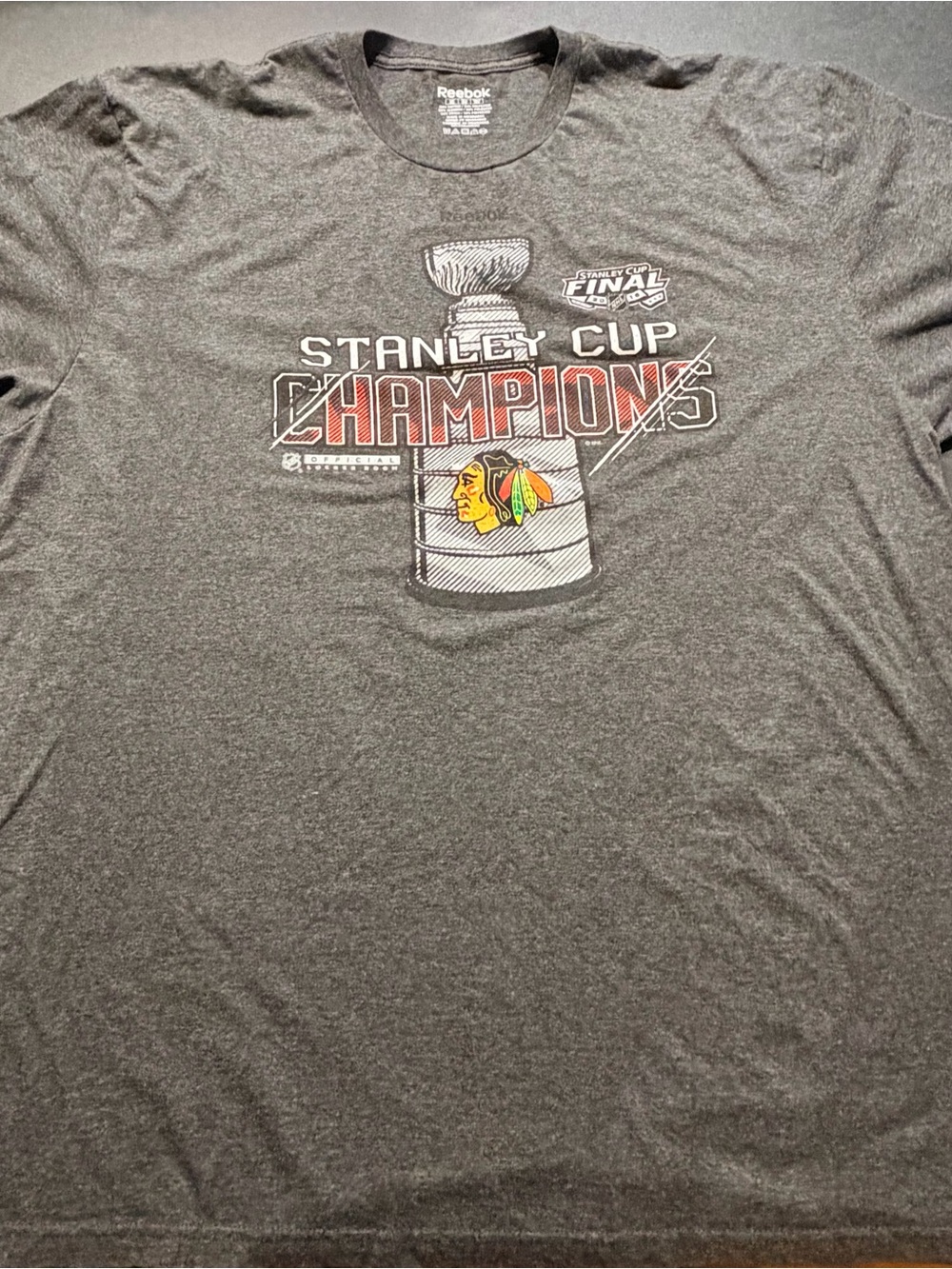 Reebok Men's Gray Chicago Blackhawks Stanley Cup Champions T-Shirt 2XL